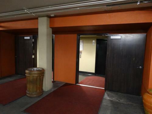 Aparthotel Suites At Jockey Club