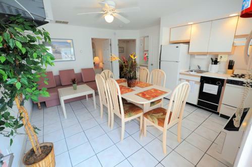 Motel Riviera Resort & Suites