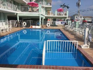 Four Winds Condo Motel