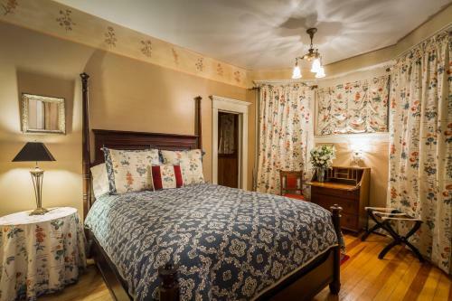 Downtown Historic Bed & Breakfast