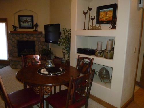 Hotel Ruidoso River Resort & Inn
