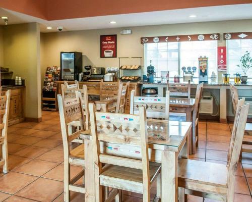 Hotel Econo Lodge Inn & Suites Santa Fe