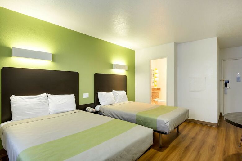 Motel 6 Santa Fe Plaza - Downtown