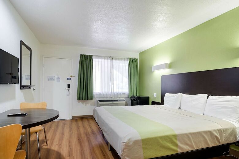 Motel 6 Santa Fe Plaza - Downtown