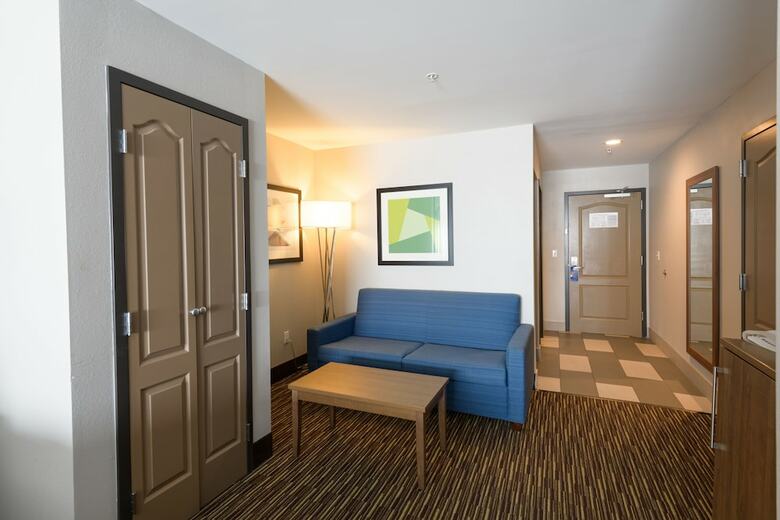 Hotel Holiday Inn Express & Suites Jamestown