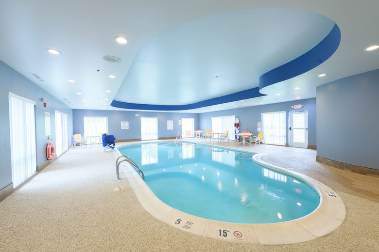 Hotel Holiday Inn Express & Suites Jamestown