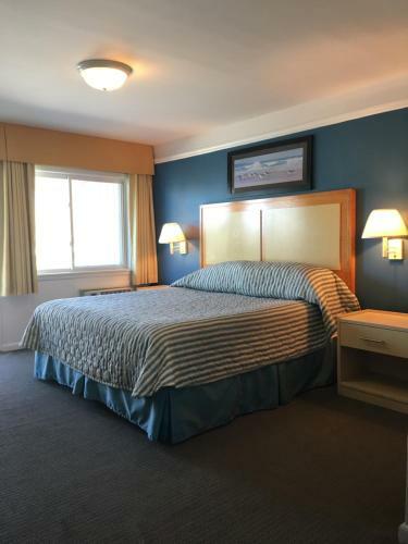 Hotel Royal Atlantic Beach Resort