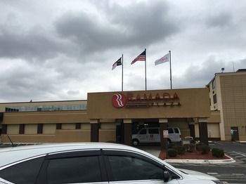 Ramada Hotel Charlotte Airport & Conference Center