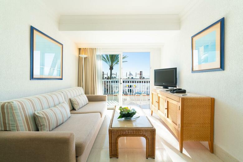 Plus Fariones Apartamentos