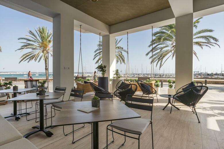Hotel Las Arenas