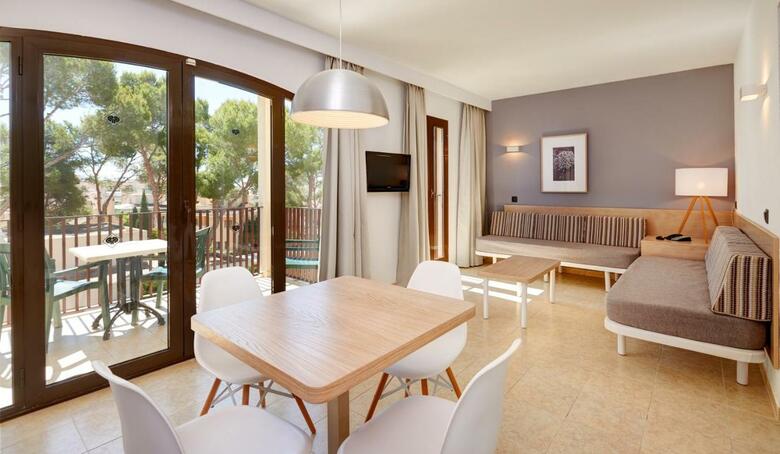 Aparthotel Protur Floriana Resort