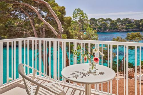Hotel Barcel� Ponent Beach