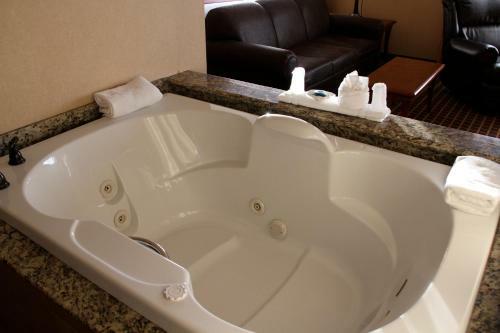 Hotel C'mon Inn Grand Forks