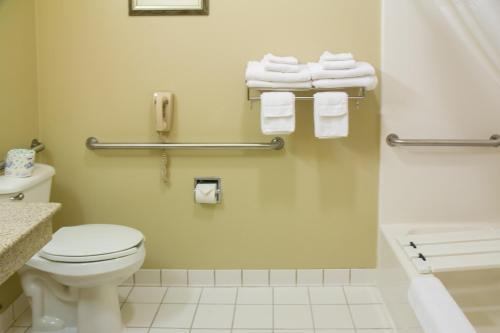 Hotel Country Inn & Suites Marion