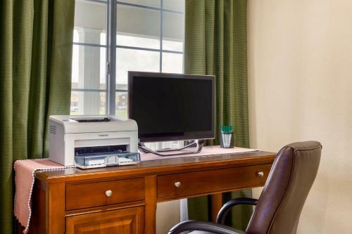 Hotel Country Inn & Suites Marion