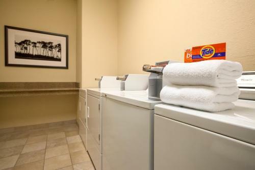 Hotel Country Inn & Suites Marion