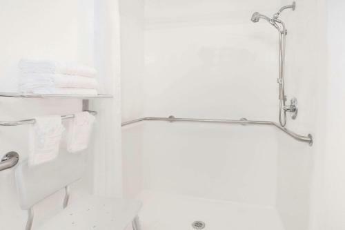 Hotel Microtel Inn & Suites By Wyndham Broken Bow