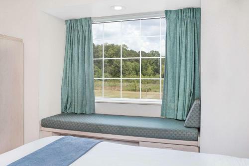 Hotel Microtel Inn & Suites By Wyndham Broken Bow