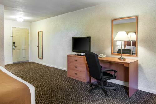 Hotel Quality Inn & Suites At Coos Bay