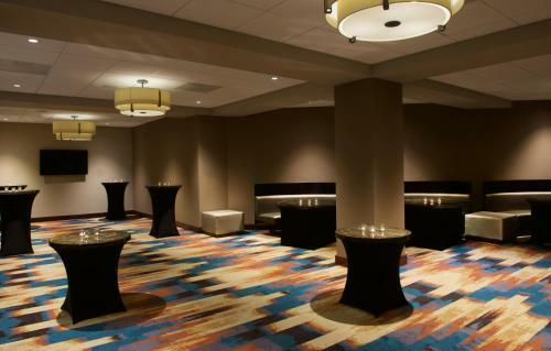 Hotel Embassy Suites By Hilton Portland Washington Square