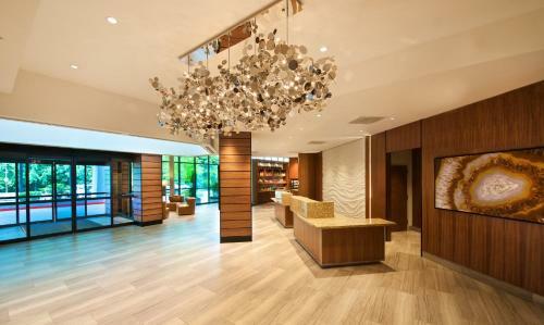 Hotel Embassy Suites By Hilton Portland Washington Square