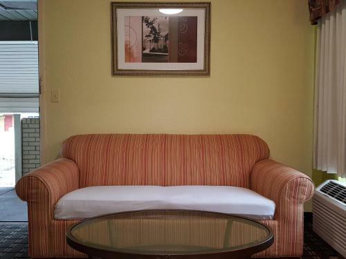 Motel American Inn Columbia