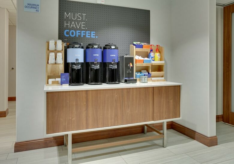 Hotel Holiday Inn Express & Suites Mitchell