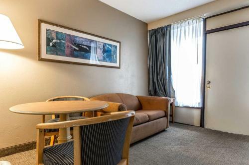 Motel Econo Lodge Inn And Suites Beach Front Central