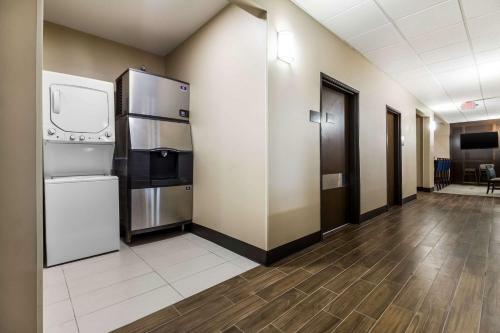 Hotel Comfort Suites - Sioux Falls