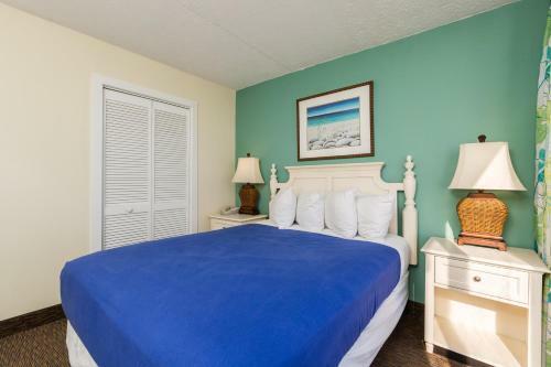 Hotel Schooner Beach And Racquet Club