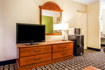 Motel Quality Inn And Suites