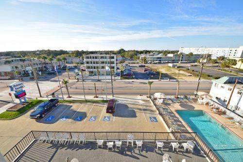 Hotel Holiday Sands North "on The Boardwalk"
