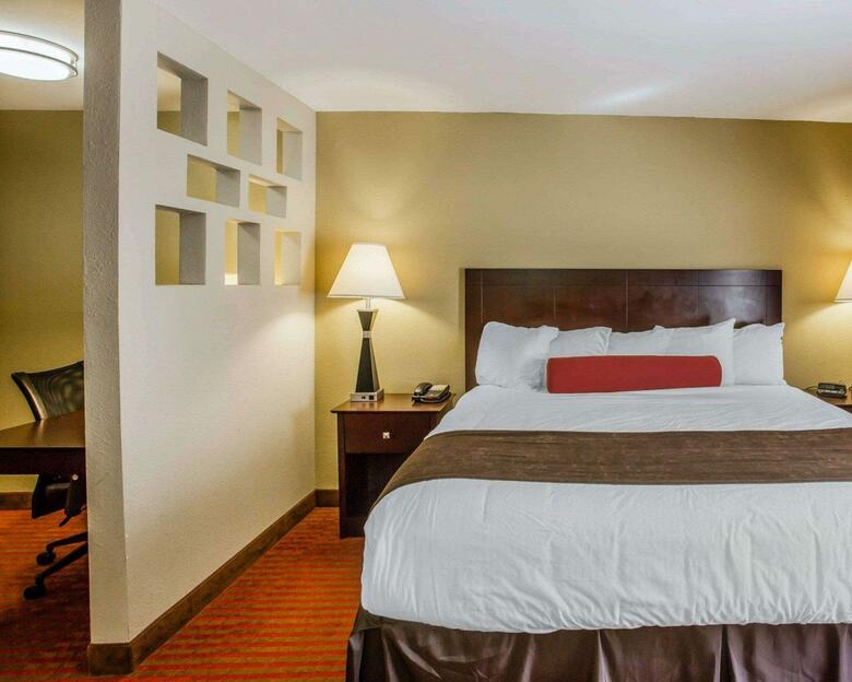 Hotel Quality Suites Nashville Airport
