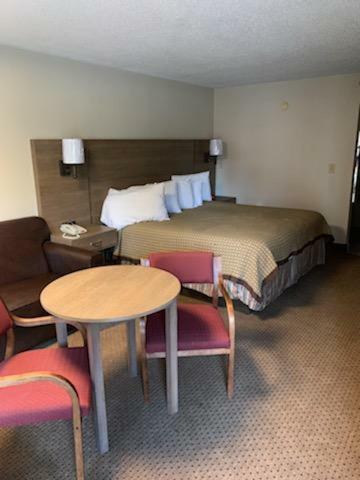 Hotel Riverside Motor Lodge - Pigeon Forge