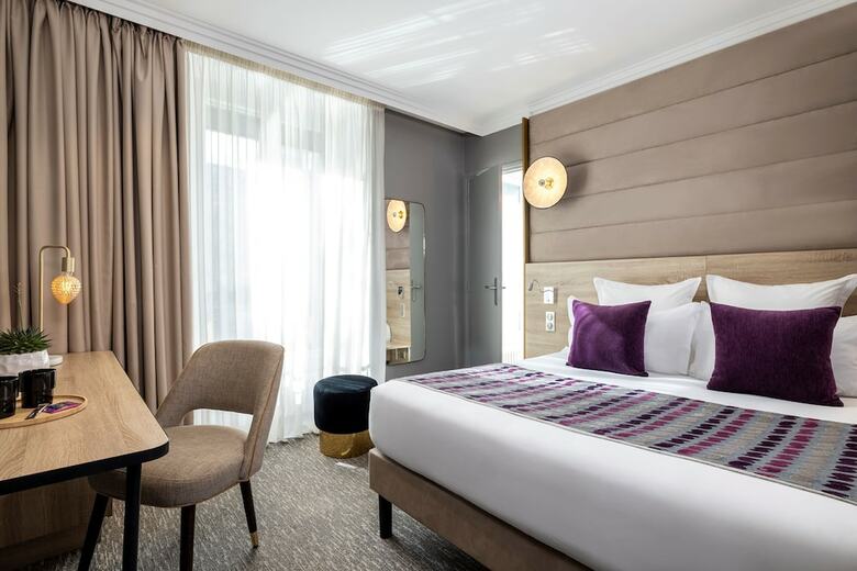Hotel Nude Paris - Color Vision