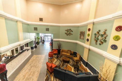 Hotel Fifth Season Inn & Suites
