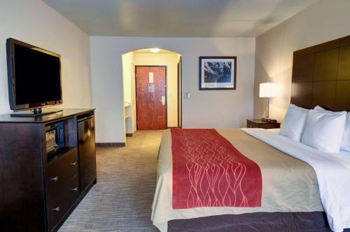 Hotel Comfort Inn And Suites Medical West