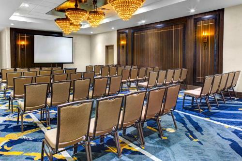Hotel Doubletree By Hilton Arlington Dfw South