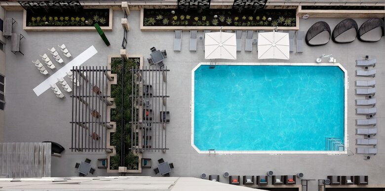 Holiday Inn Express Hotel & Suites Austin Downtown