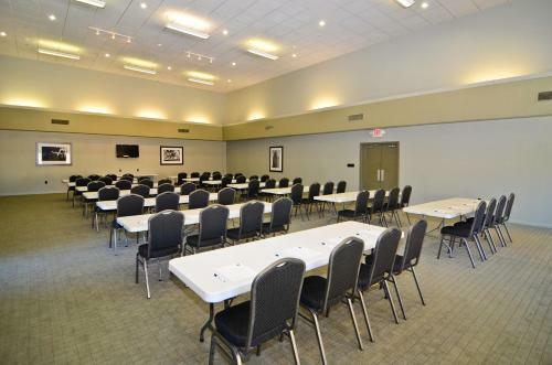 Hotel Baymont By Wyndham Columbus