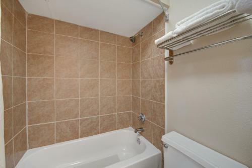 Motel Executive Inn And Suites College Station