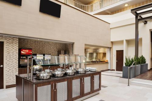Hotel Embassy Suites Dallas - Market Center