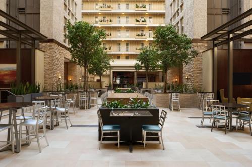 Hotel Embassy Suites Dallas - Market Center