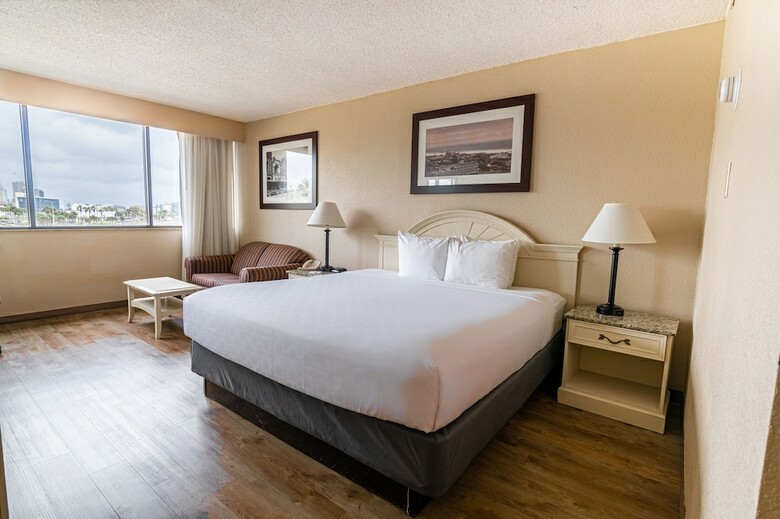 Emerald Beach Hotel