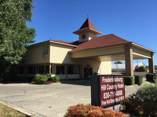 Fredericksburg Hill Country Hotel
