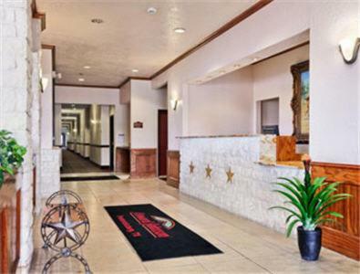 Fredericksburg Hill Country Hotel