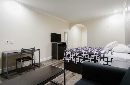Hotel Scottish Inn & Suites Willowbrook