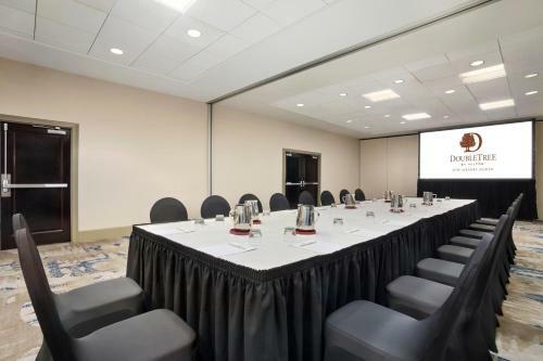 Hotel Doubletree By Hilton Dfw Airport North