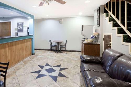 Hotel Days Inn By Wyndham Kenedy