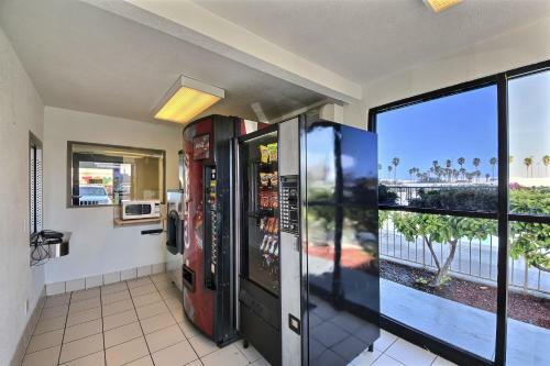 Motel 6 Laredo South
